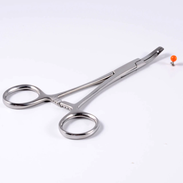 Pinza dermal curva sujeta perno